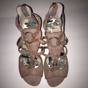 Kenneth Cole Reaction Heels